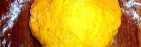 морковно-шафрановое пельменное тесто