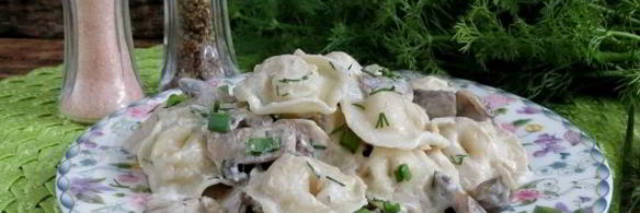 пельмени с грибами в горшочках в духовке