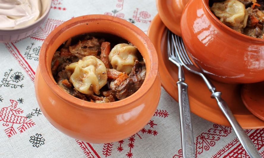 Рецепт пельменей в горшочках с печенью