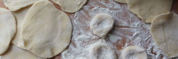 пельмени в горшочках