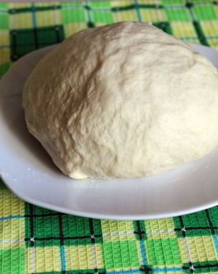 Пельменное тесто на минеральной воде в хлебопечке