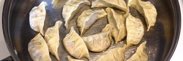 японские жареные пельмени