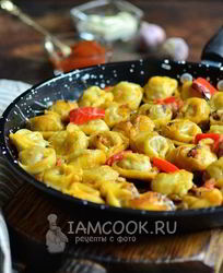 Жареные пельмени с сыром