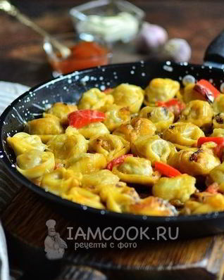 Жареные пельмени с сыром