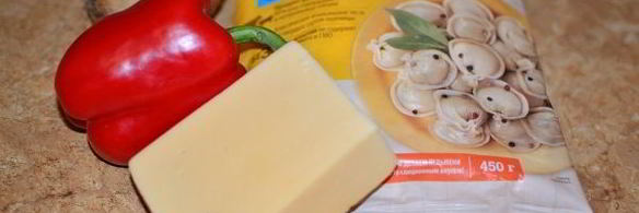 жареные пельмени с сыром