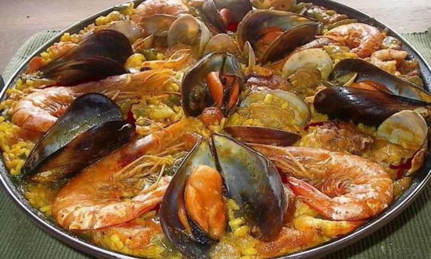 Рецепт домашней паэльи с мидиями и креветками