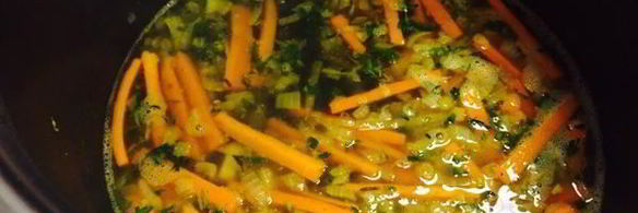 куриные бедра тушенные в плове из дикого риса