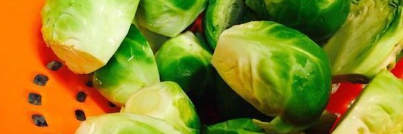 куриные бедра тушенные в плове из дикого риса