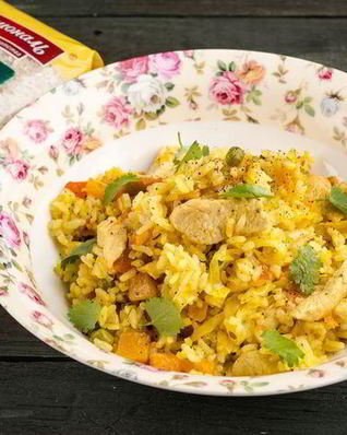 Овощной плов с курицей