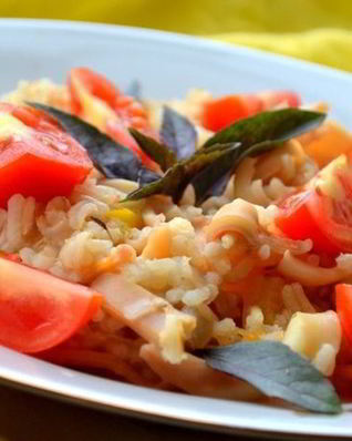 Паэлья с кальмарами