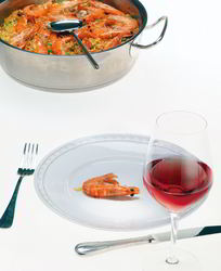 Паэлья с креветками и курицей