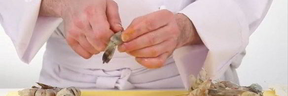 паэлья с креветками и курицей