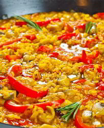 Паэлья с курицей и грибами