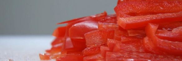 паэлья с курицей и томатным соусом