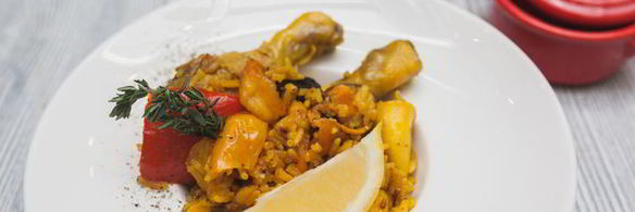 паэлья с морепродуктами и цыпленком