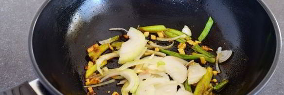 плов из булгура с баклажанами