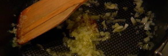 плов из бурого риса с креветками