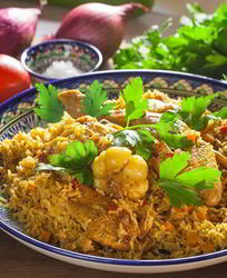 Плов из бурого риса с курицей