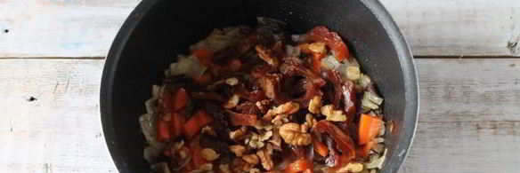 плов из гречки с грибами и орехами