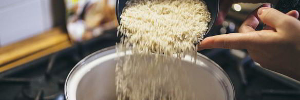 плов из индейки с изюмом