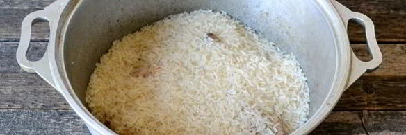 плов из пропаренного риса с курицей