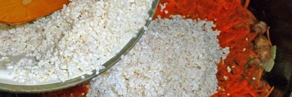 плов на сковороде со свининой