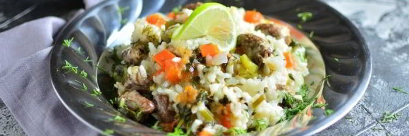 Плов с куриными сердечками в мультиварке