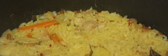 плов с курицей и курагой в мультиварке