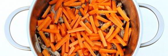 плов с курицей в кастрюле