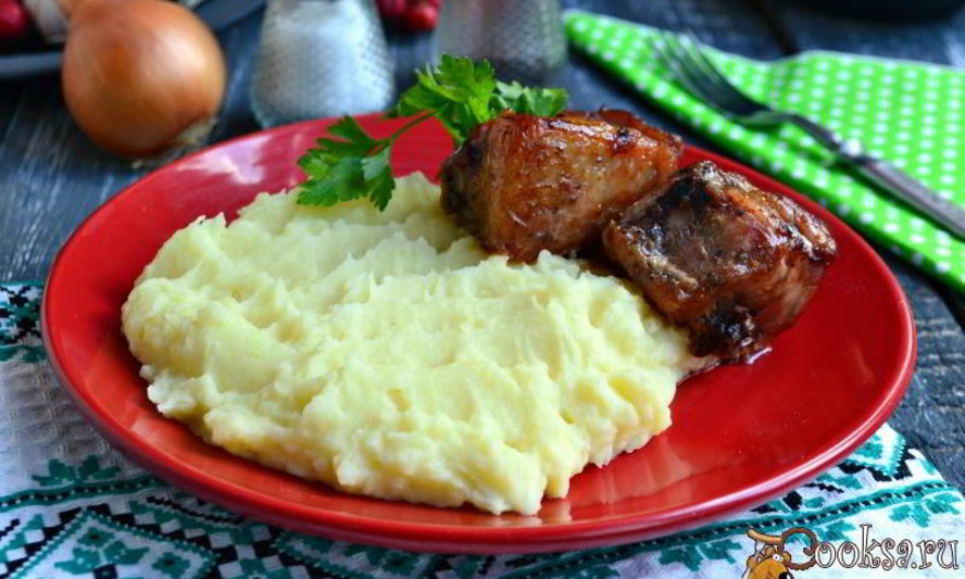 Рецепт пышного картофельного пюре с яйцом и сметаной