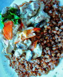 Ароматное рагу из свинины и грибов