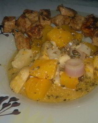 Французское горчичное овощное рагу и сладкая свиная корейка