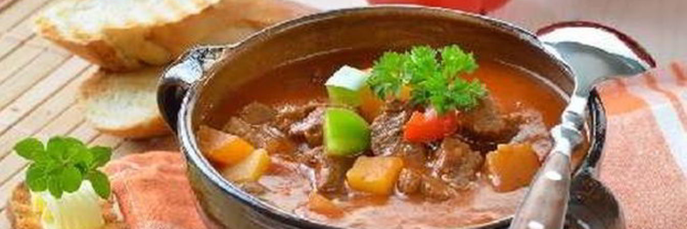 Мясное рагу с картофелем и болгарским перцем