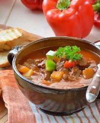 Мясное рагу с картофелем и болгарским перцем