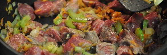 мясное рагу с тыквой спагетти