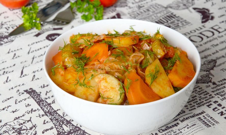 Рецепт овощного рагу с кабачками, картошкой и капустой