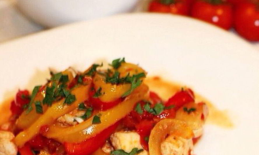 Рецепт рагу из куриного филе с перцами