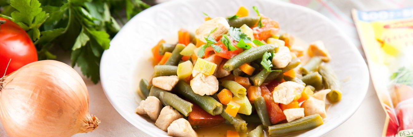 Рагу из курицы и стручковой фасоли