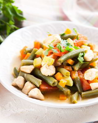 Рагу из курицы и стручковой фасоли