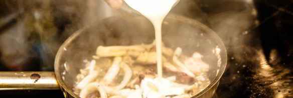 рагу из морепродуктов с соусом зеленый перец