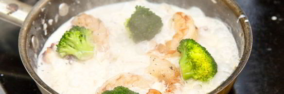 рагу из морепродуктов с соусом зеленый перец