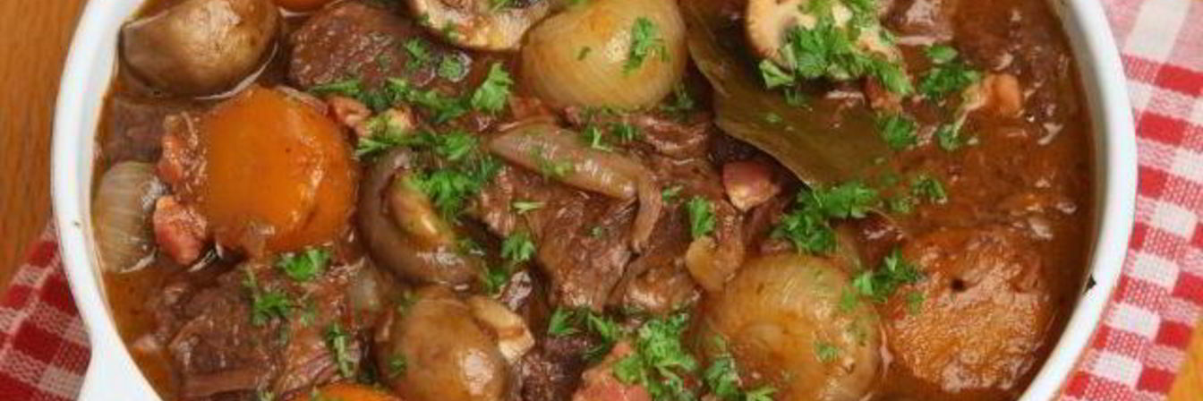 Рагу с овощами, мясом и грибами