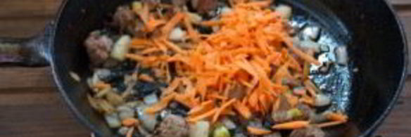 рагу в горшочках с мясом