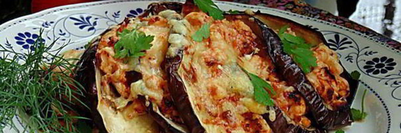 Веер из баклажана с куриным рагу