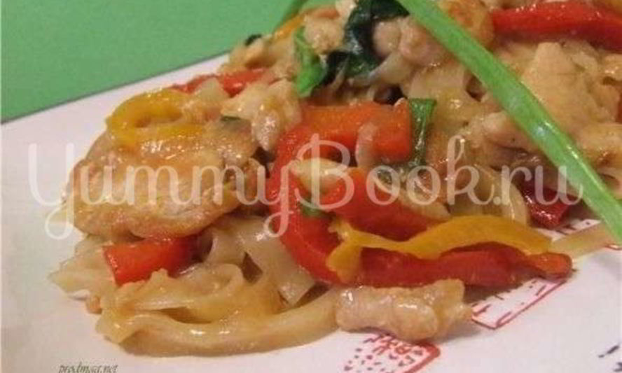 Рецепт рисовой лапши с индюшиным филе и овощами