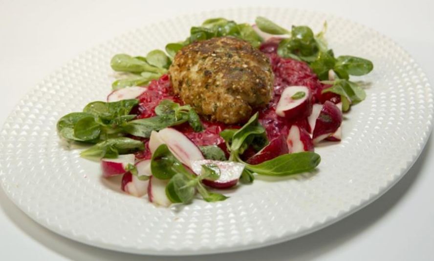 Рецепт котлеты кордон блю из индейки на свекольном ризотто