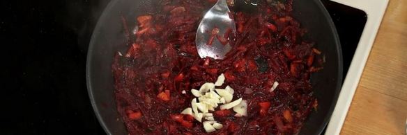 котлета кордон блю из индейки на свекольном ризотто