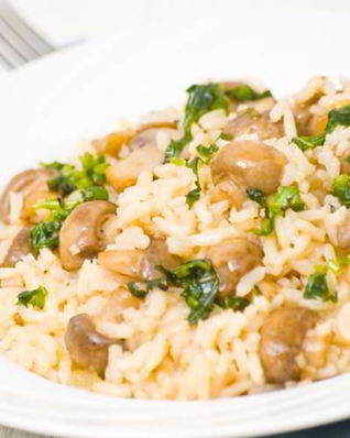 Ризотто с грибами, брокколи и миндалем