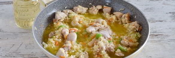 ризотто с курицей и овощами