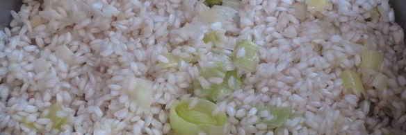 ризотто с лососем и зеленым горошком